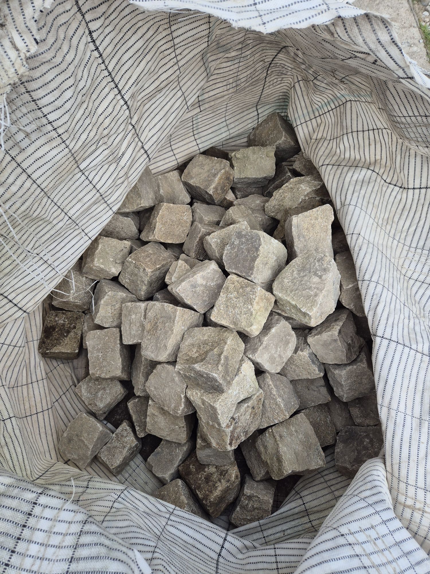 Kostka granitowa 12-15cm żółta conajmniej 500kg