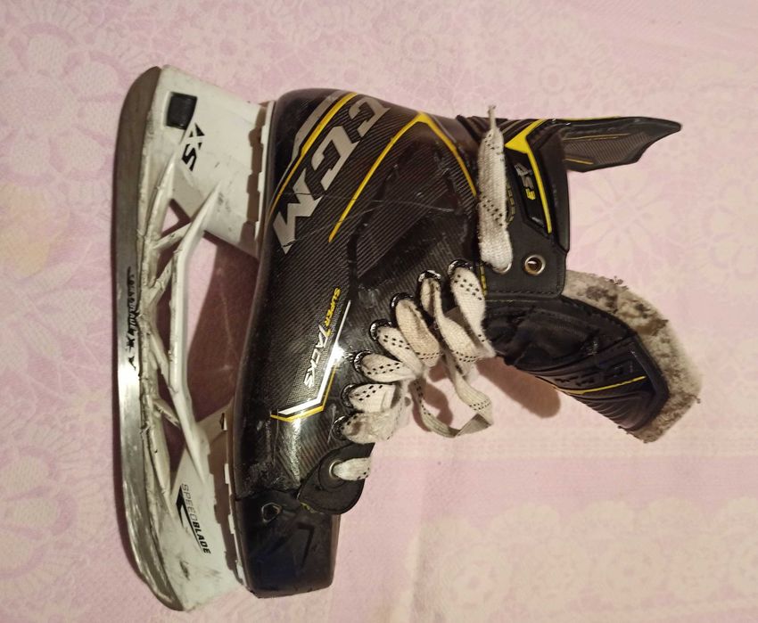 Хоккейные коньки CCM Super Tacks AS3 разм. 8