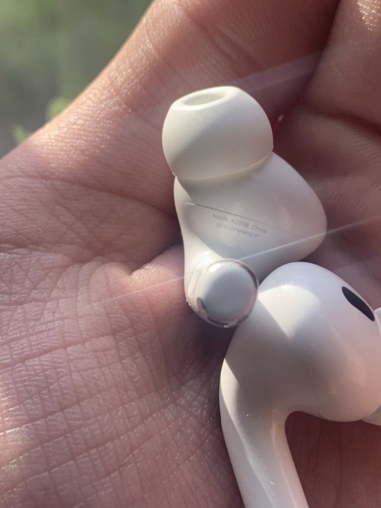 AirPods Pro 2 поколение A2698 A2699 A2700 MQD83ZM/A