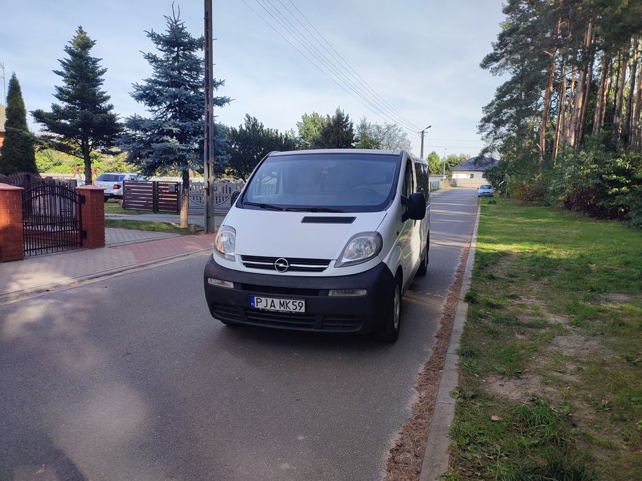 Opel Vivaro 2.5dti Long 9 miejsc
