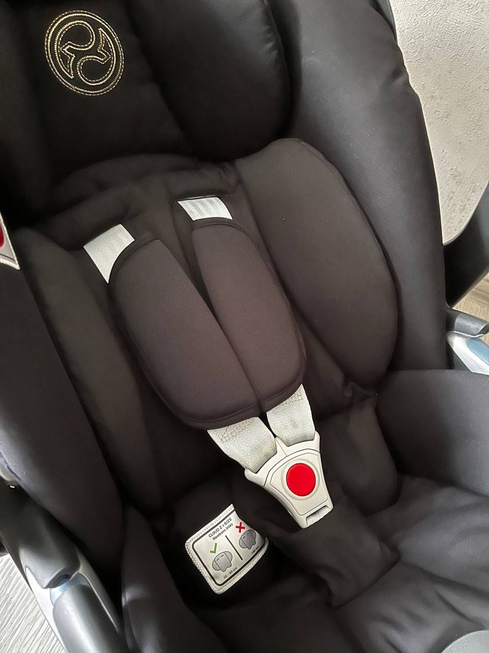 Автокрісло Cybex cloud Z i-size Deep Black-Black
Cybex cloud Z i-size