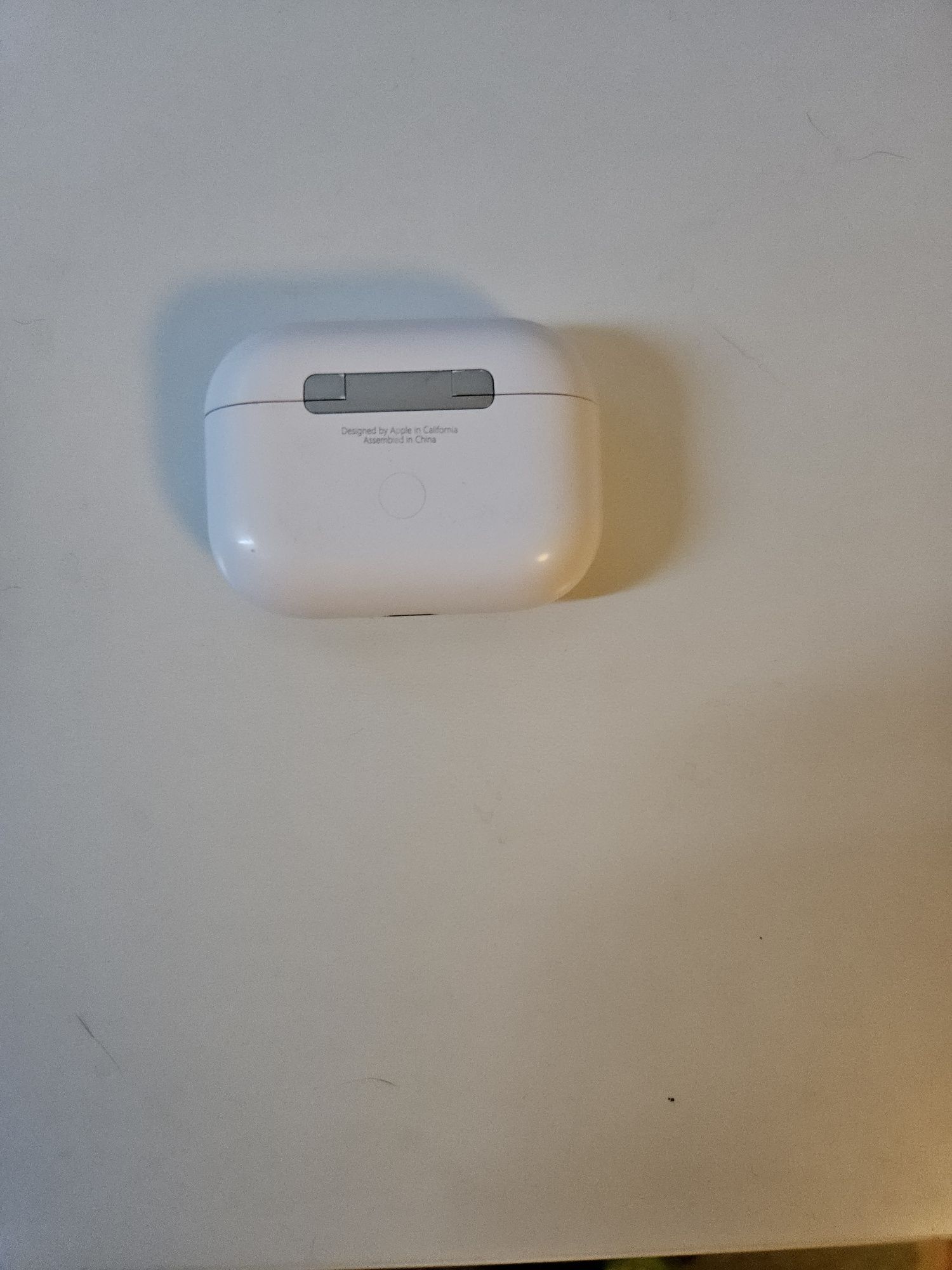 AirPods Pro 2 (fone direito + caixa)
originais Apple
LA
funcionar bem
