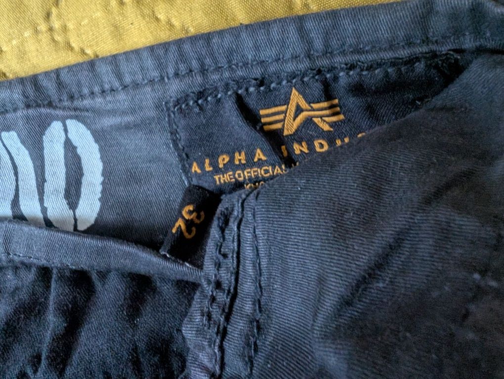 Alpha Industries.Spodnie krótkie, Spodenki rozm. 32