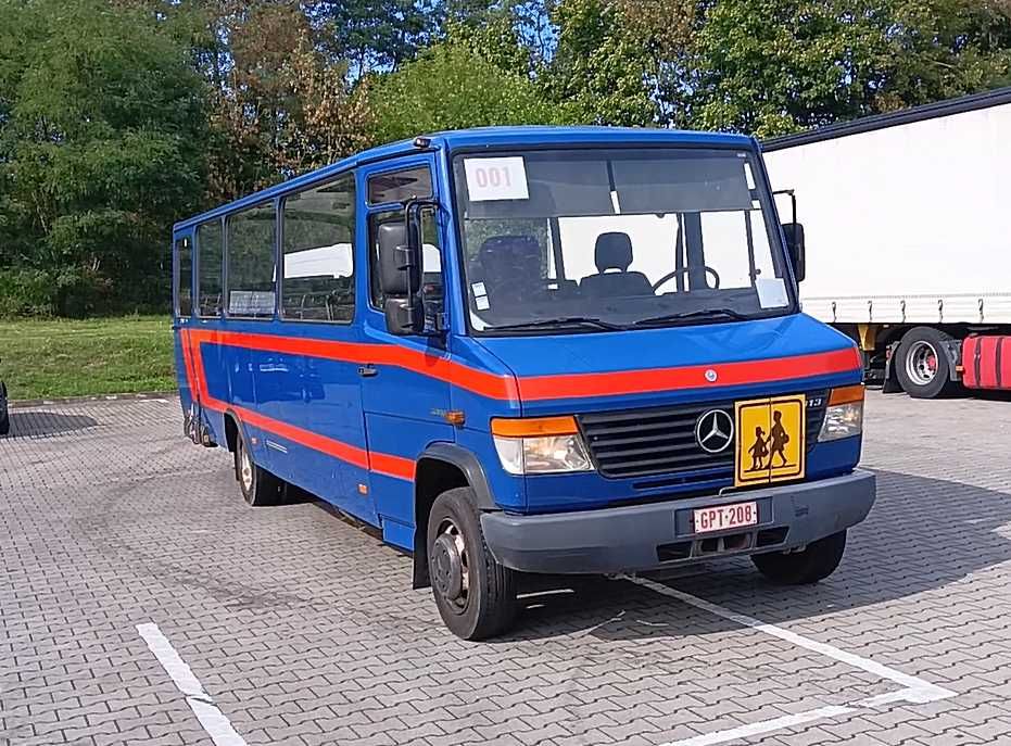 autobus Mercedes VARIO, EURO 5, TYLKO 290 tyś km, 49 miejsc, import BE