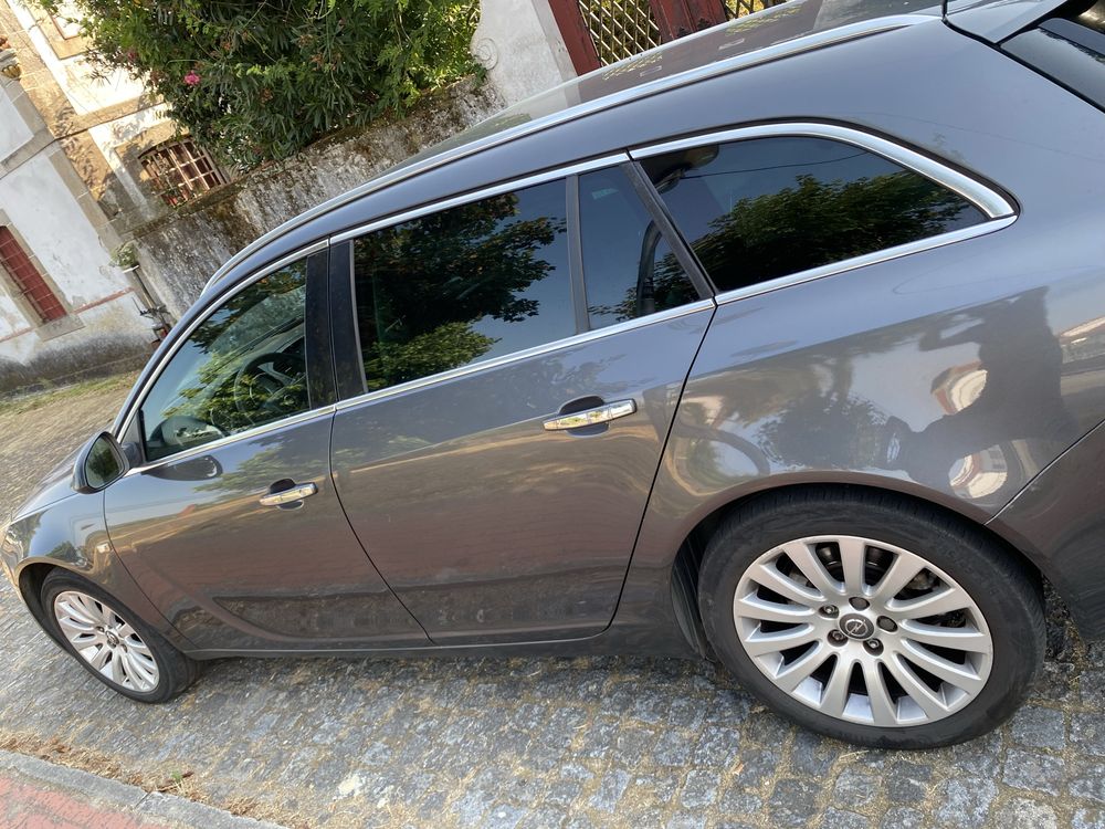 Opel insignia sports tourer