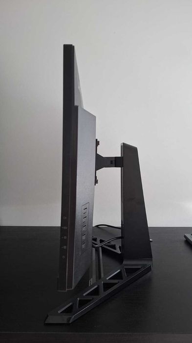 Monitor Lenovo R27QE (IPS W-LED 27" QHD 16:9 180Hz VESA Adaptive Sync)