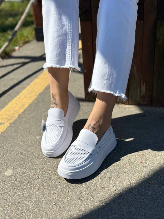 Продам нові лофери шкіряні