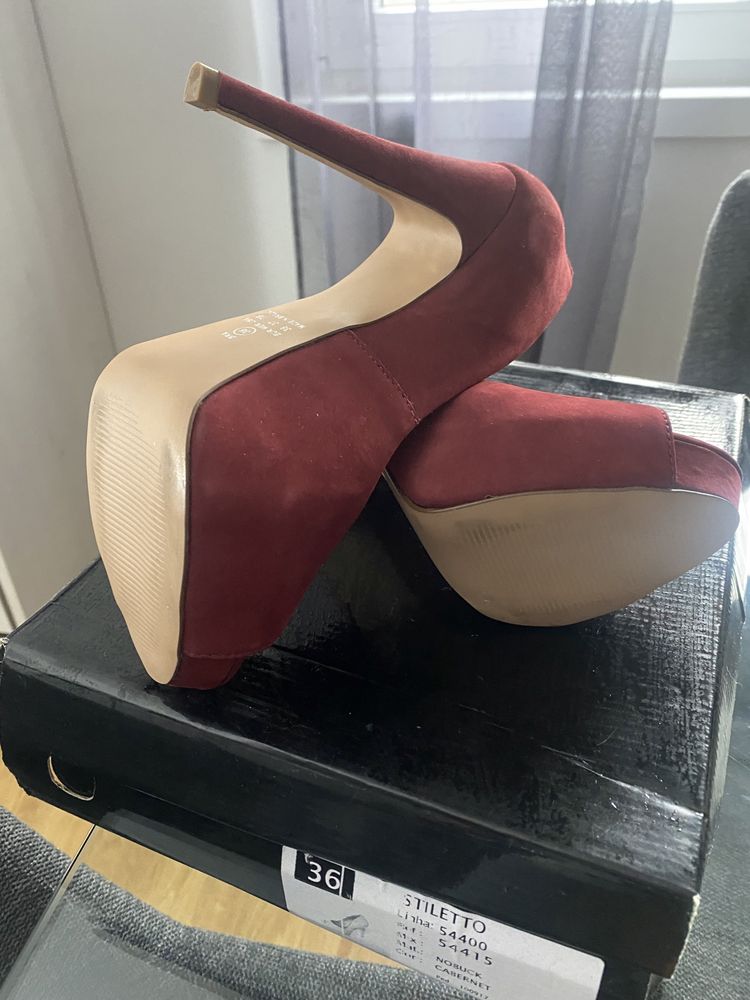 STILETTO Elegantes a preço imperdivel