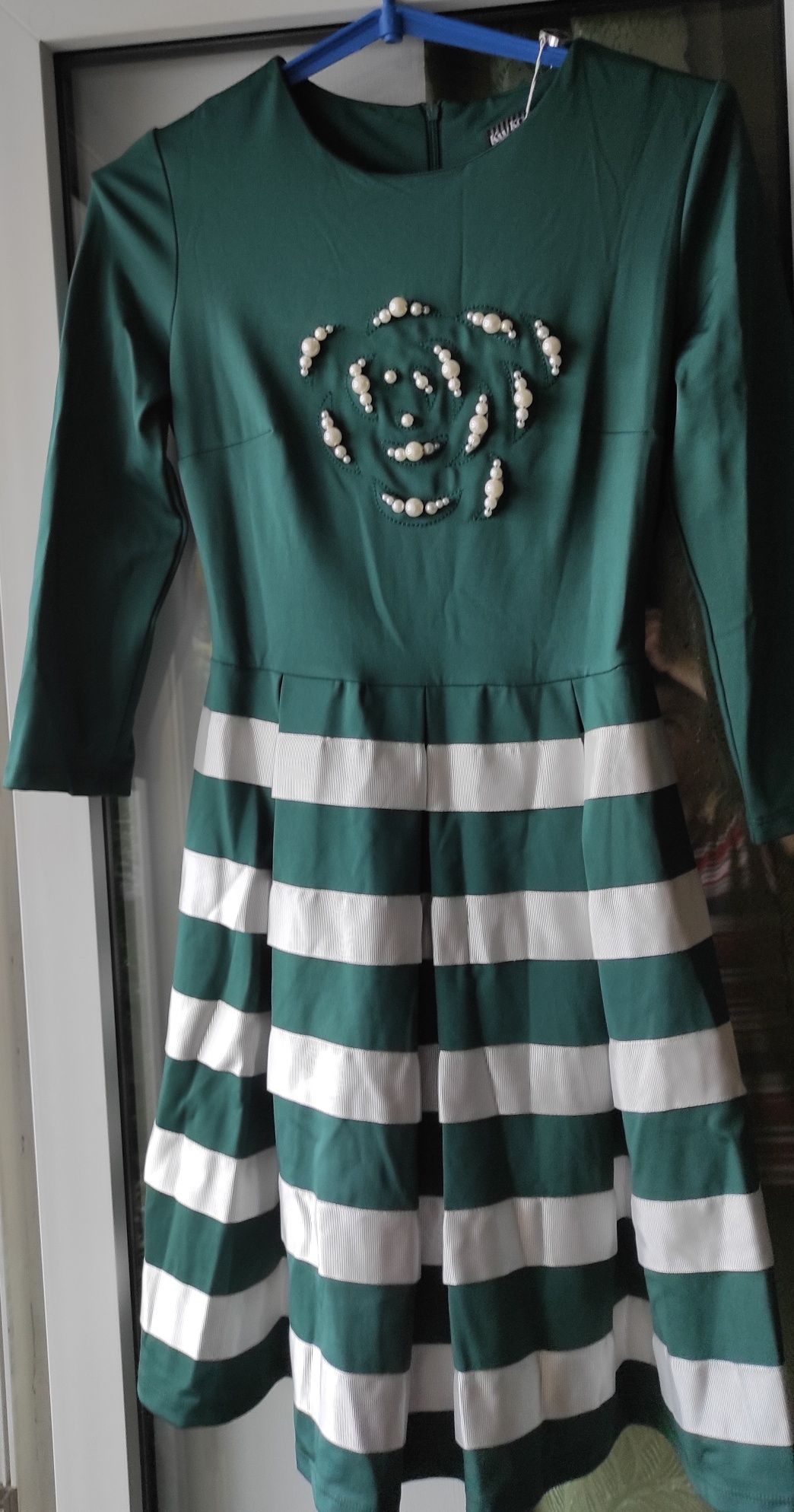 Плаття нове зелене
