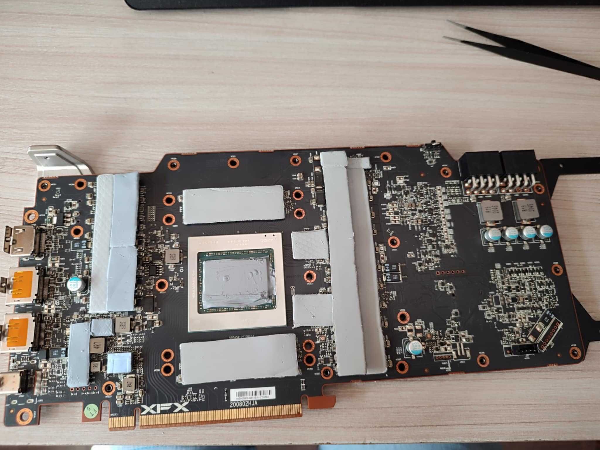 Komputer gamingowy Ryzen 7500f Rx 6800XT SSD 1TB 32GB RAM ARGB