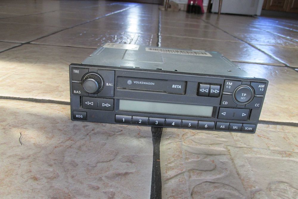 Radioodtwarzacz samochodowy VW