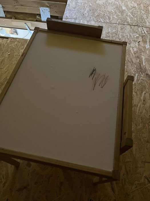 Stolik Ikea dla dziecka