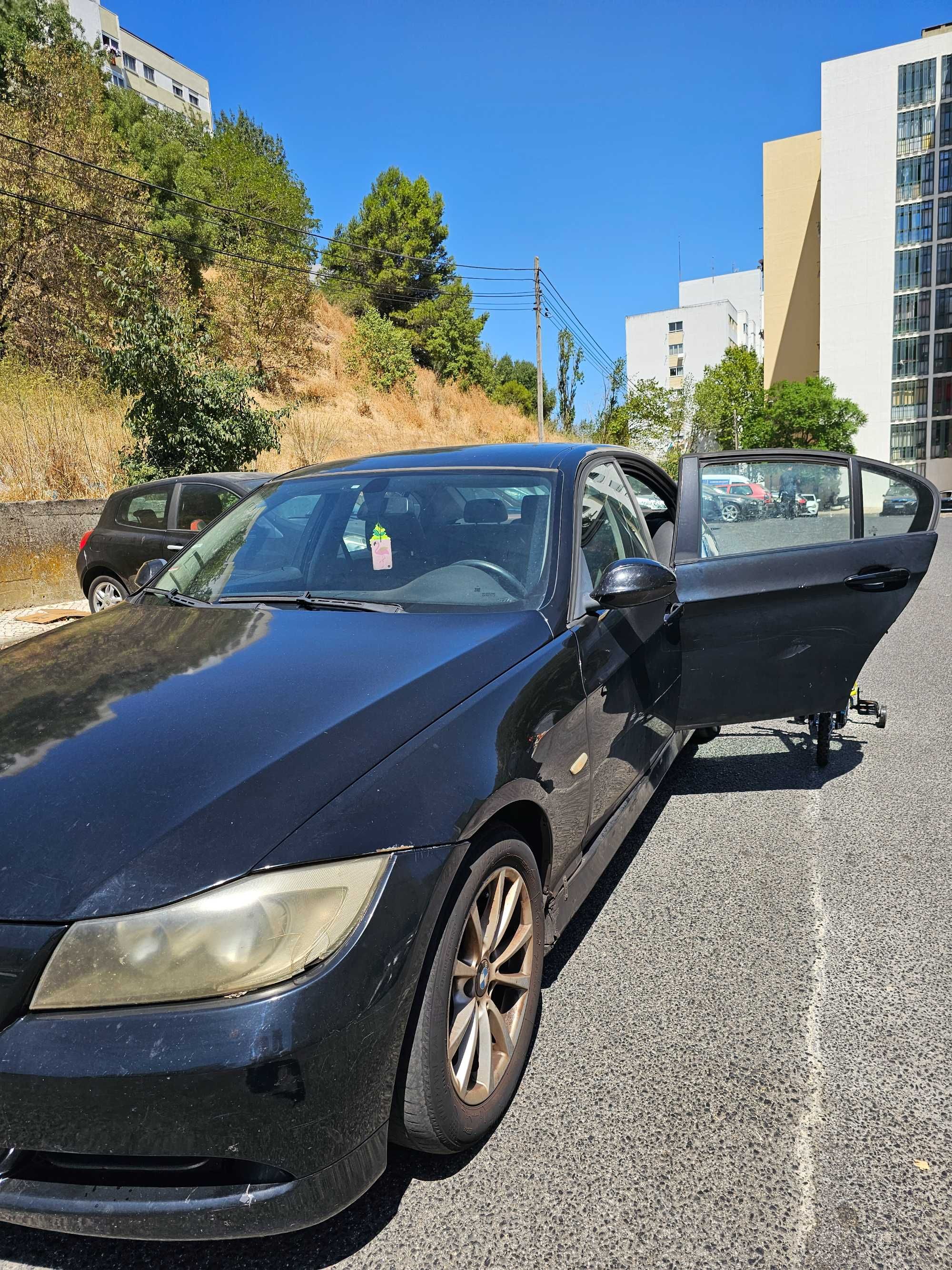 Vendo BMW 320d...