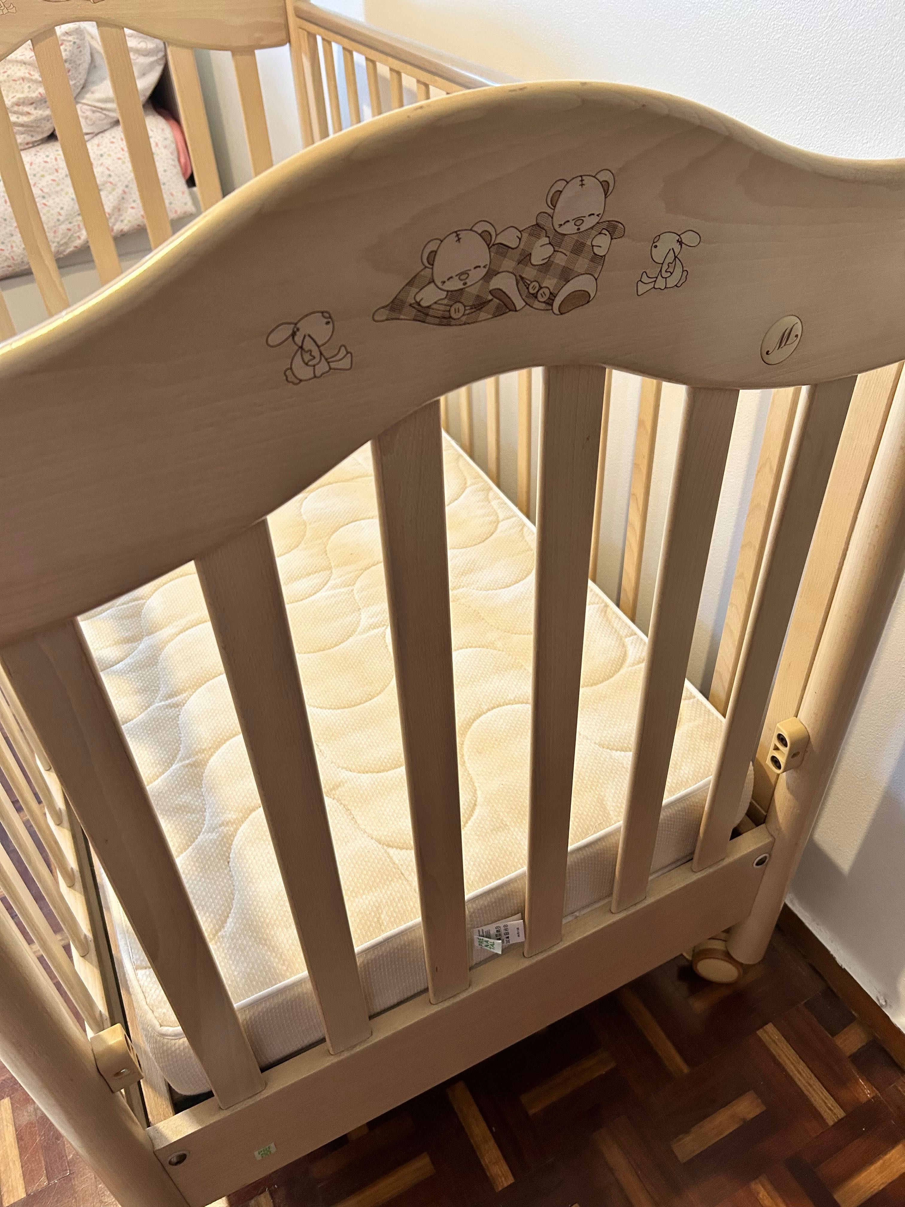 Berço pre Natal com colchão e gaveta