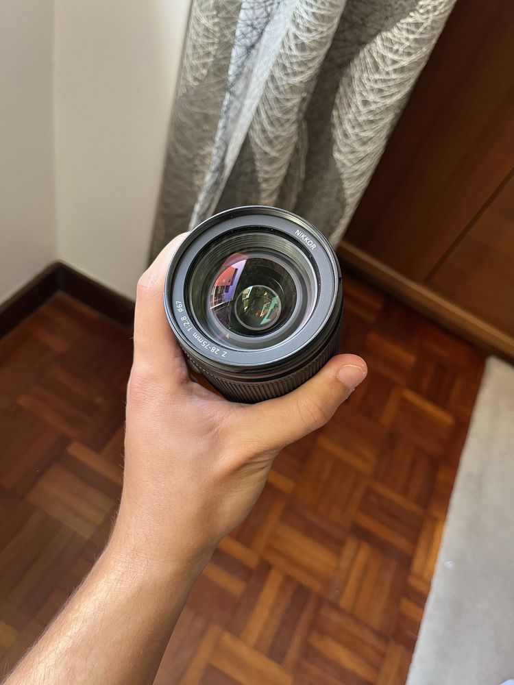 Nikon Nikkor Z 28-75mm f/2.8 como nova