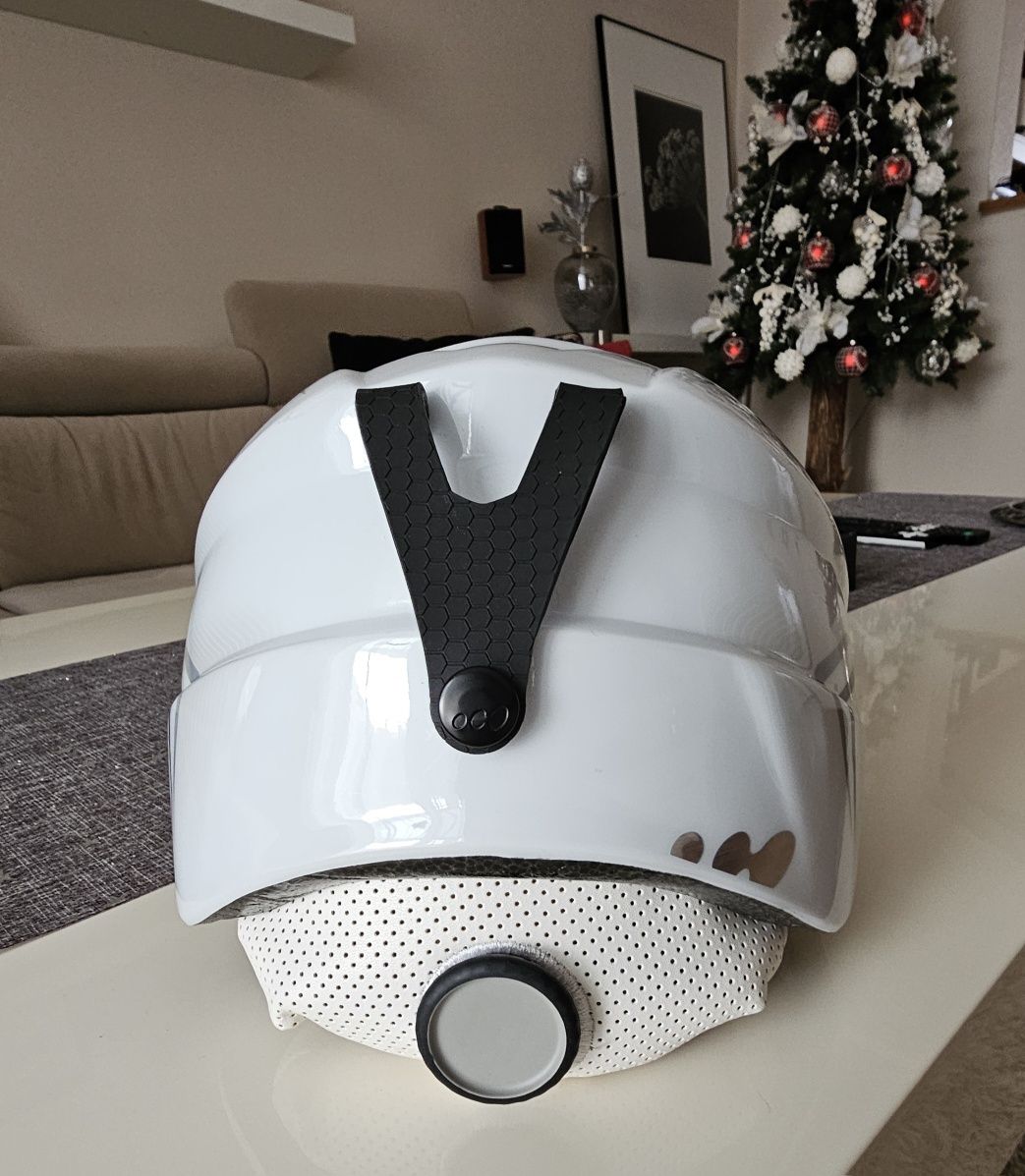 Kask narciarski 54-58 cm.