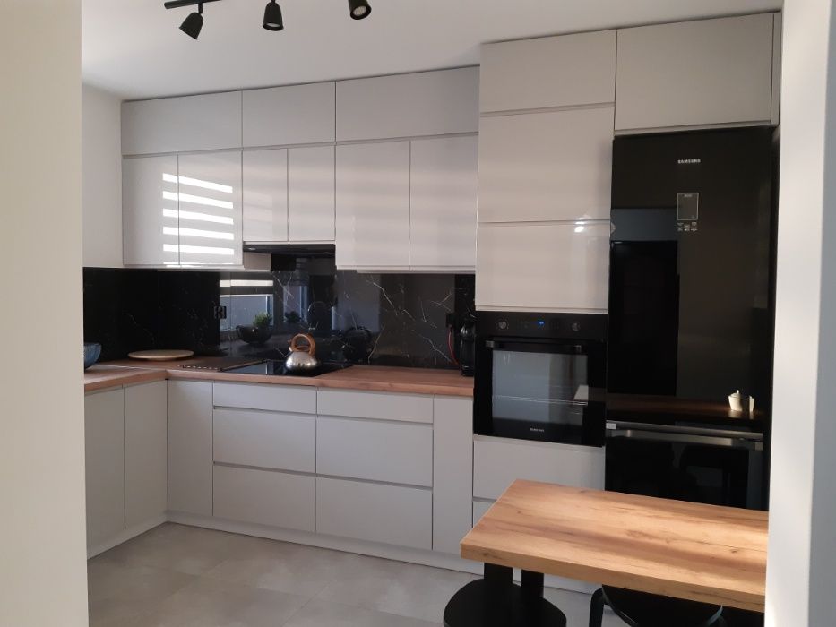 Meble kuchenne na wymiar, Szafy, Łóżka. Wizualizacja