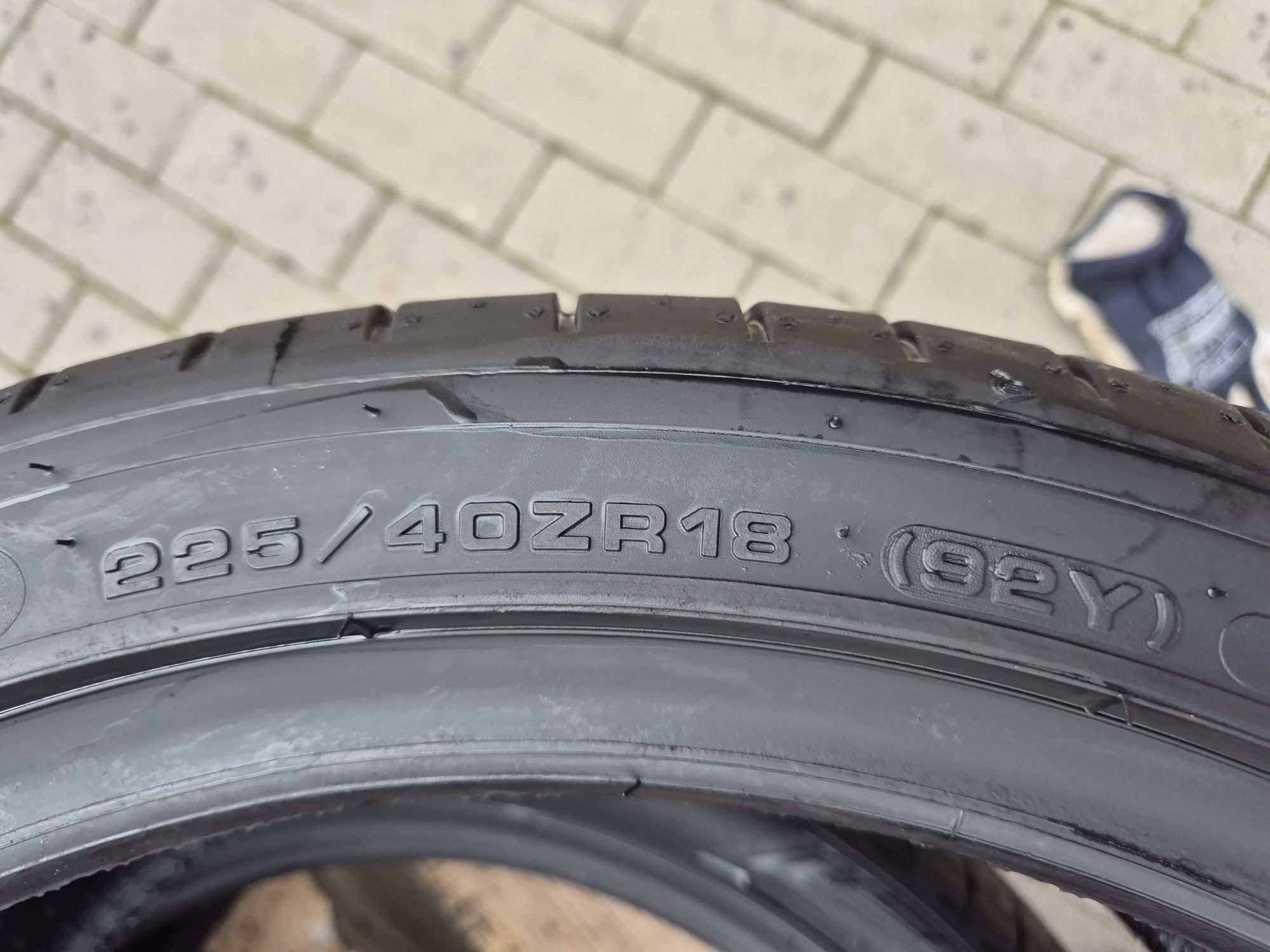 225/40/18 92Y Dunlop Sport Maxx RT 2. Jak nowe  7,5mm 2024.r