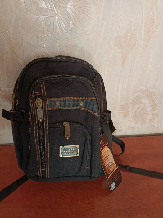 Продам рюкзак школьный новый .800 гривен