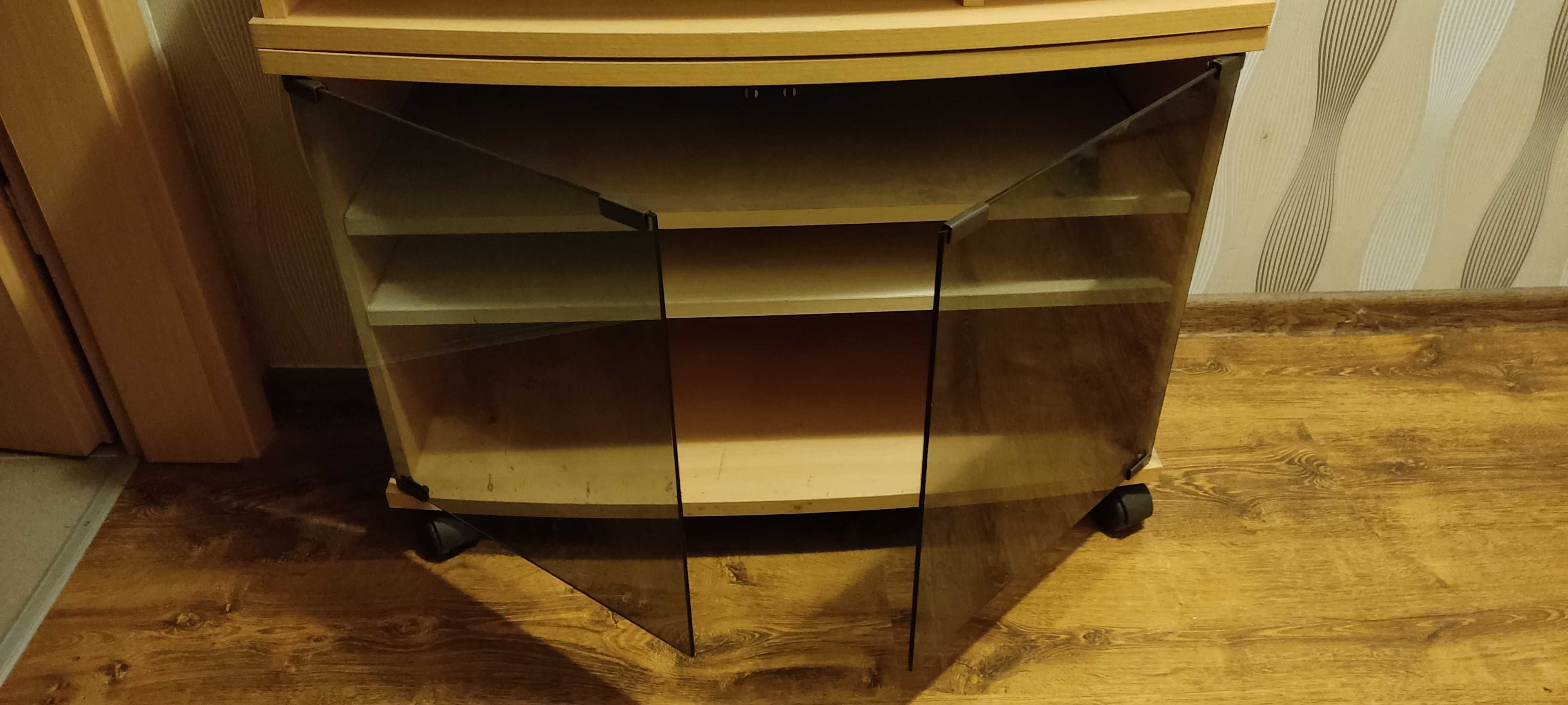 Przeszklona obrotowa szafka stolik pod tv