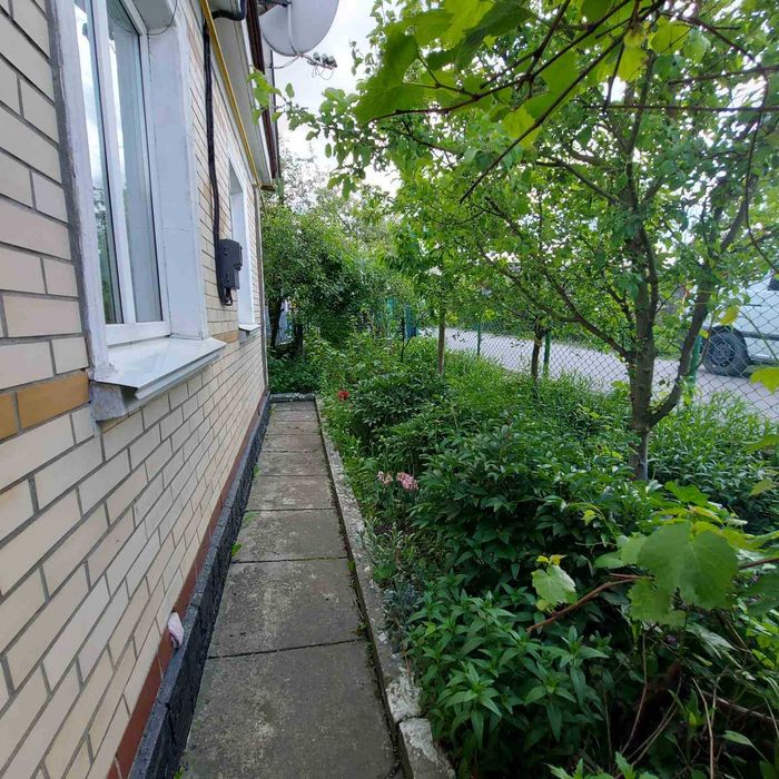 Продається будинок в м. Звягель р-н ринок Урожай