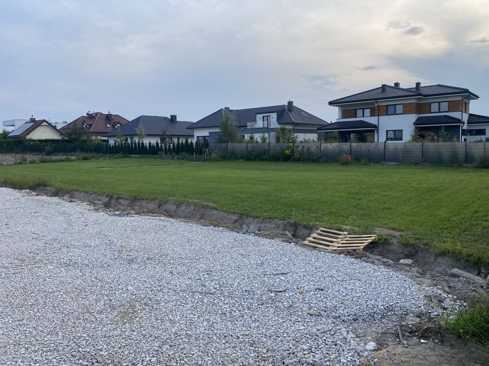 Plac Parking  powierzchnia grunt do wynajecia i nie tylko