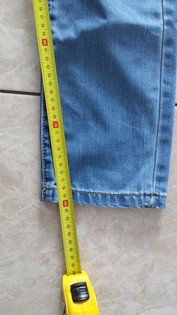 Spodnie Dżinsowe Rozmiar 29, Sweter Rozmiar M. Ubranie Męskie Jeans.