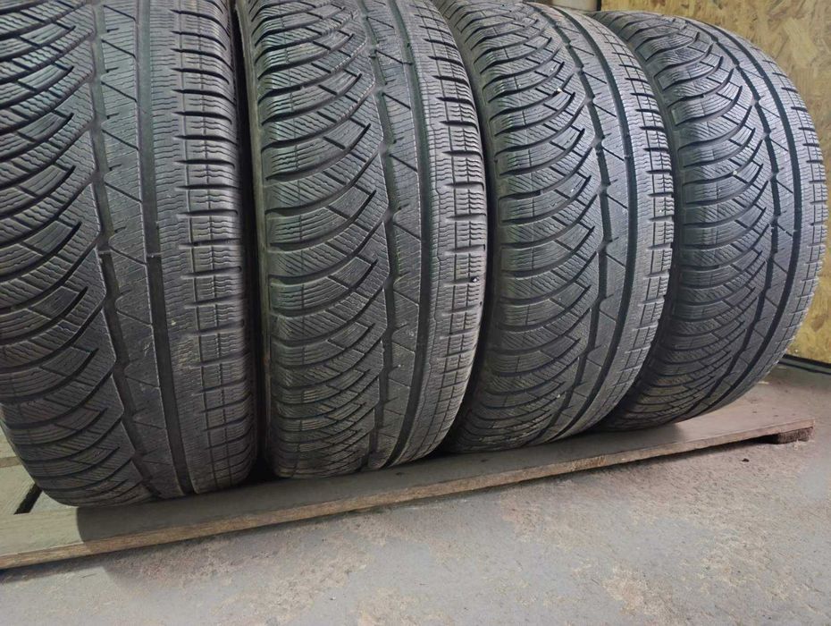 235 55 17 Michelin Pilot Alpin PA4 шини зимові