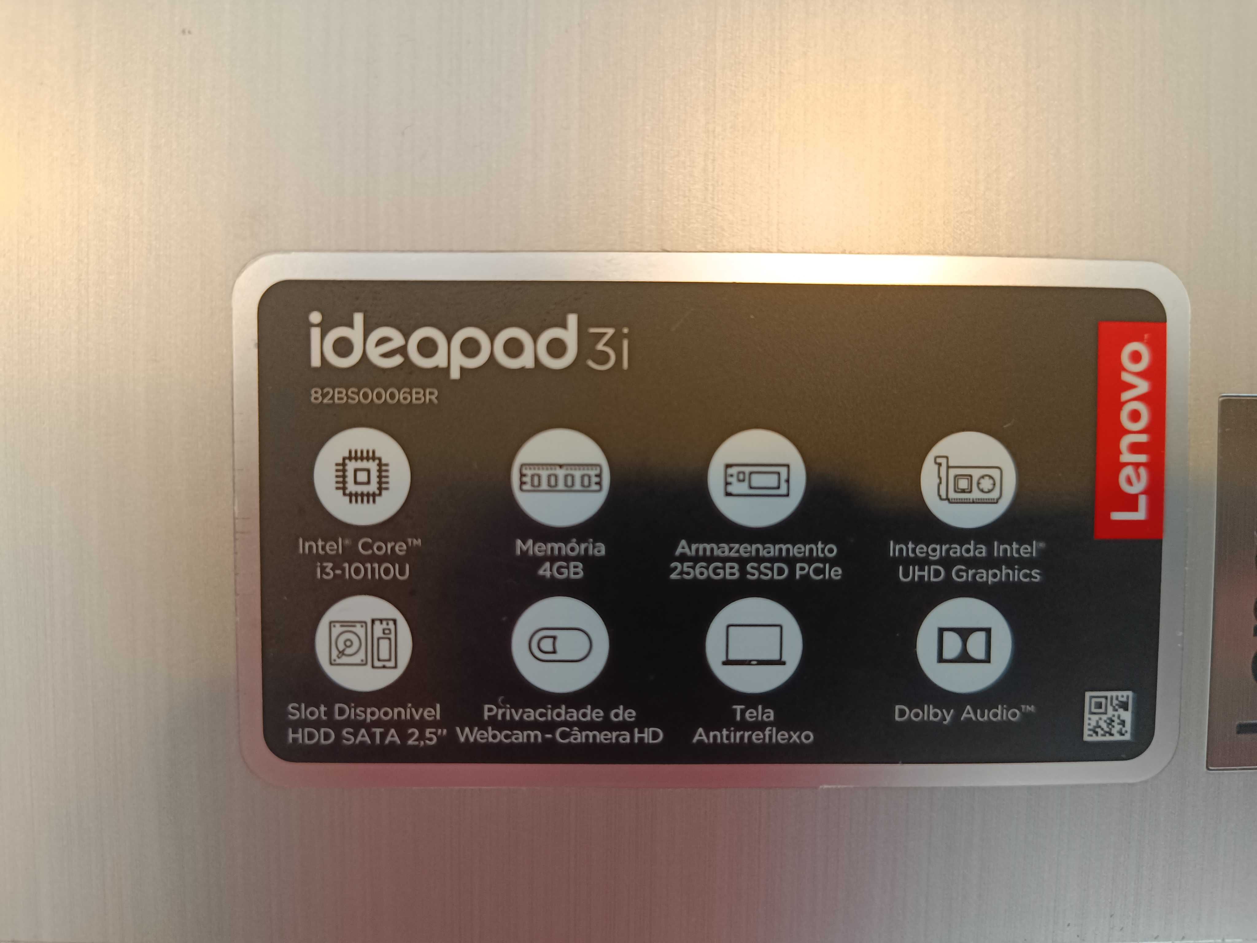 Portátil Lenovo Ideapad 3i com apoio refrigerado