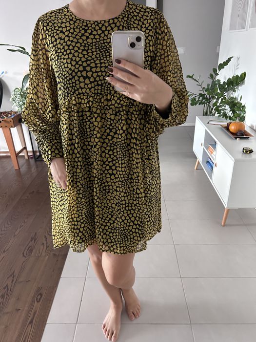 Luzna sukienka w serduszka