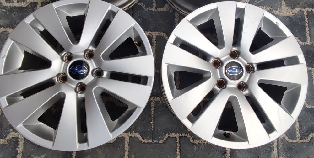 17" 7J 5x114.3 orginalne felgi aluminiowe Subaru Outback