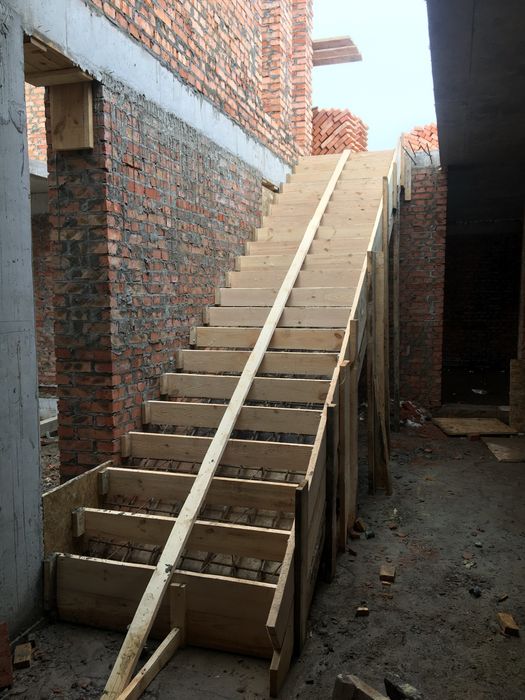 Монолітне перекриття Луцьк. Заливання перекриття своєю опалубкою