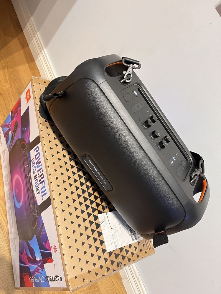 Jbl partybox on the go