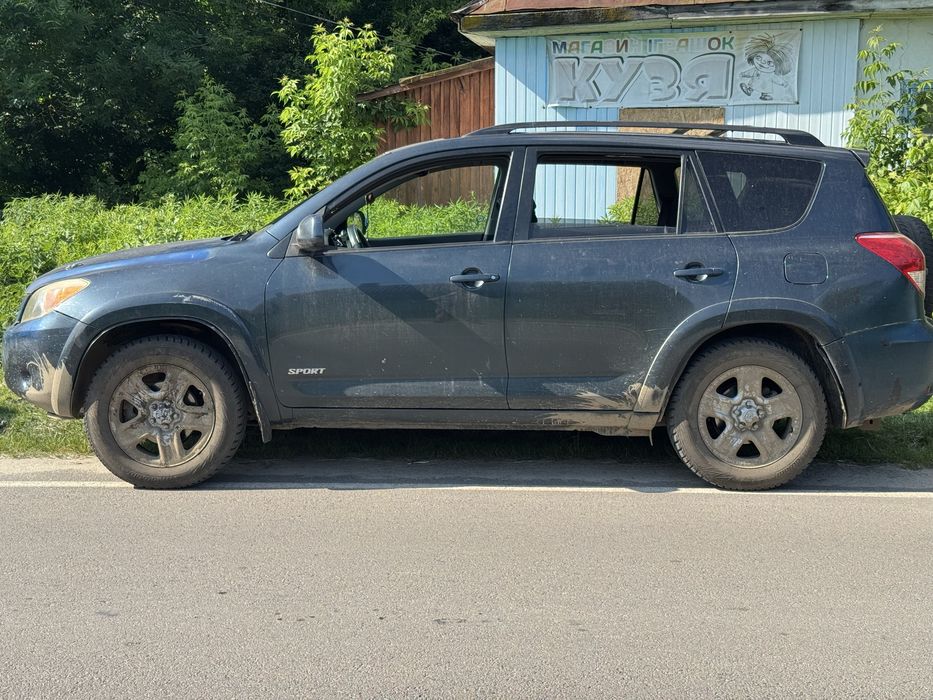 Продається автомобіль Тайота Рав 4