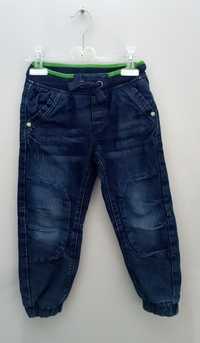 Spodnie jeansowe bojówki, c&a rozmiar 104, ocieplane 
Używane, wewnątr