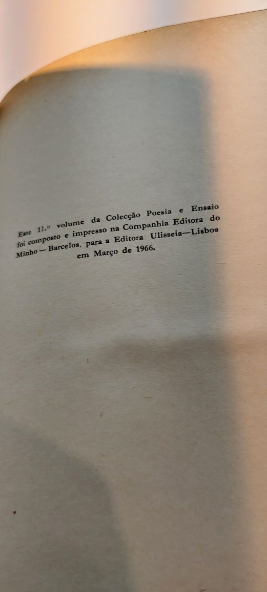 Estou Vivo e Escrevo Sol - António Ramos Rosa (1966)