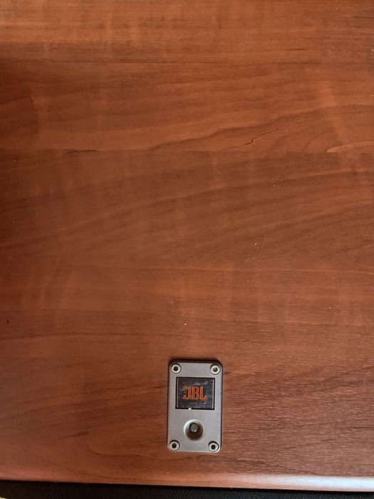 Сабвуфер JBL E150P/230