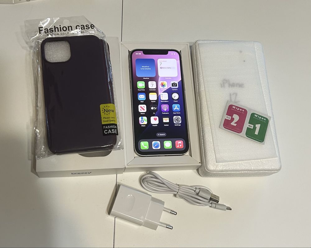Продам айфон 12 Білий Apple iPhone 12 64 ГБ White