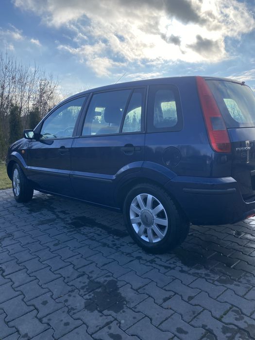 Продаєть Ford Fusion 2003 1.4 Disel