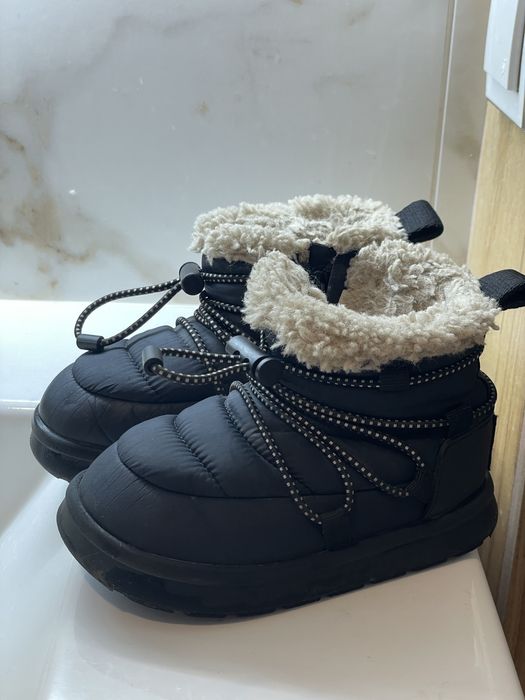 Черевики, угги Zara дитячі