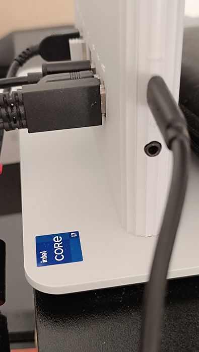 Lenovo AIO IdeaCentre 27IRH9-817 - I7 13620H - 32GB RAM - 1TB SSD