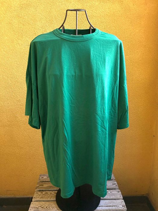 Zielony t-shirt Reserved oversize