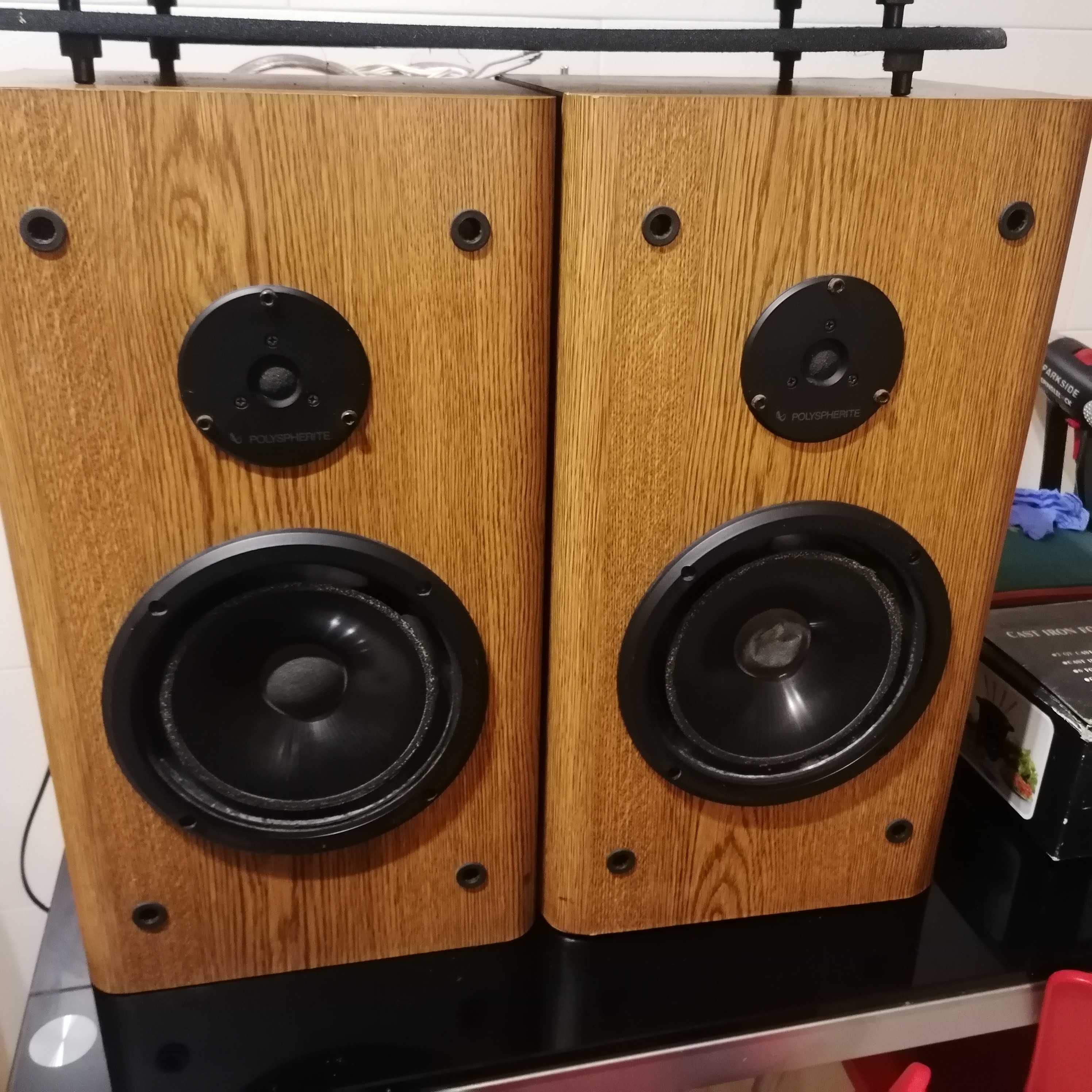 Colunas som INFINITY RS 3001
