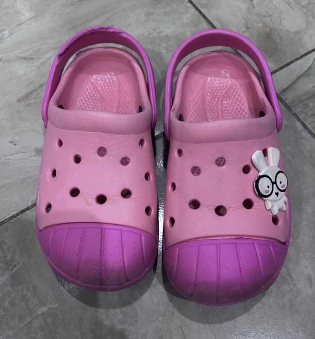 Klapki dziewczece gumowe rozmiar 24