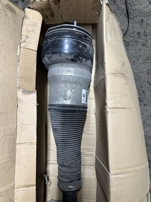 Стойка пневмо задняя L, R Mercedes S 222 C 217 A2223200413 A2223207313