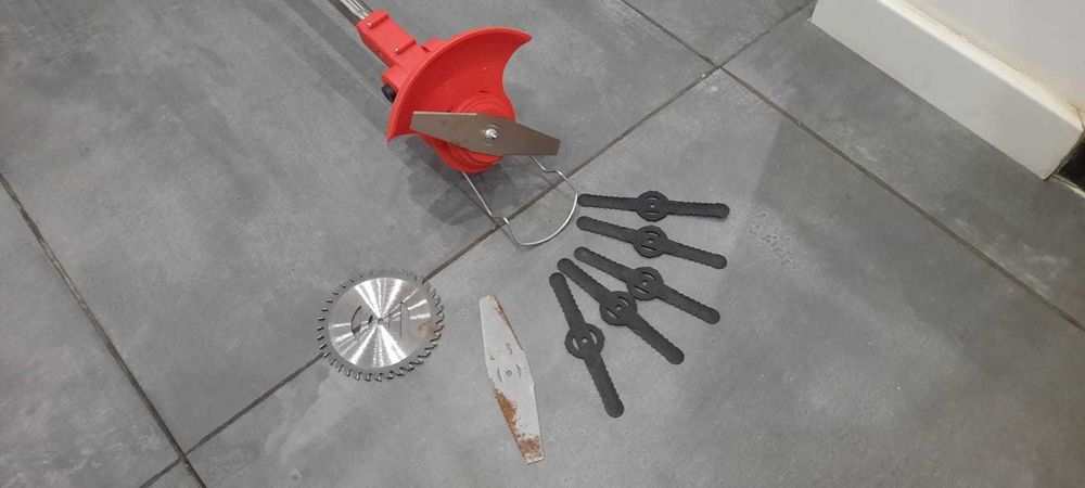 Aparador de Erva a bateria