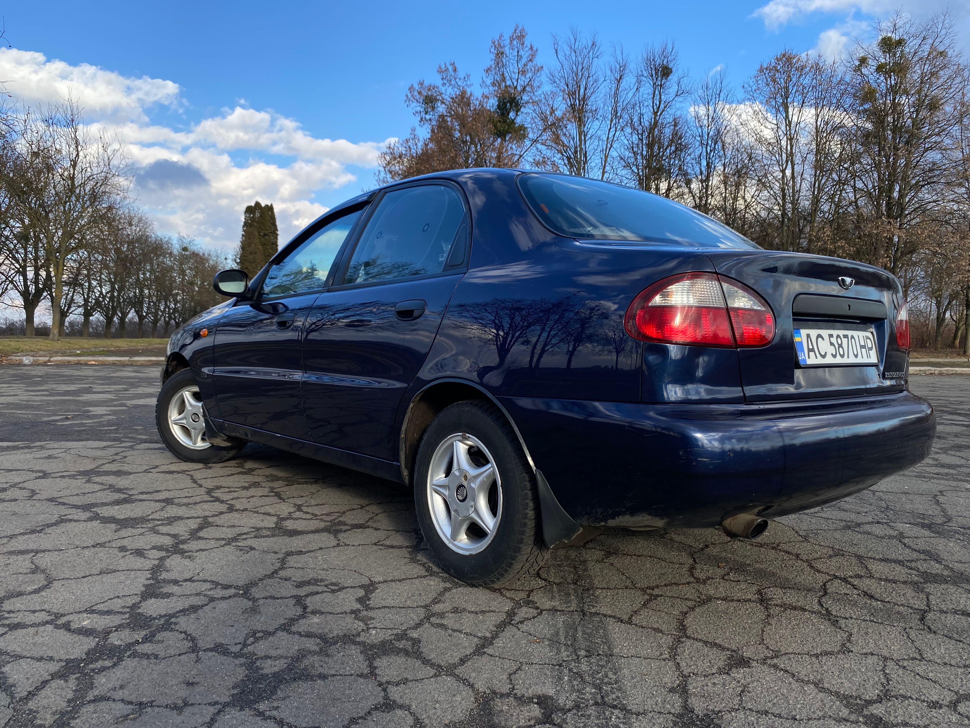 Автомобіль Daewoo Sens