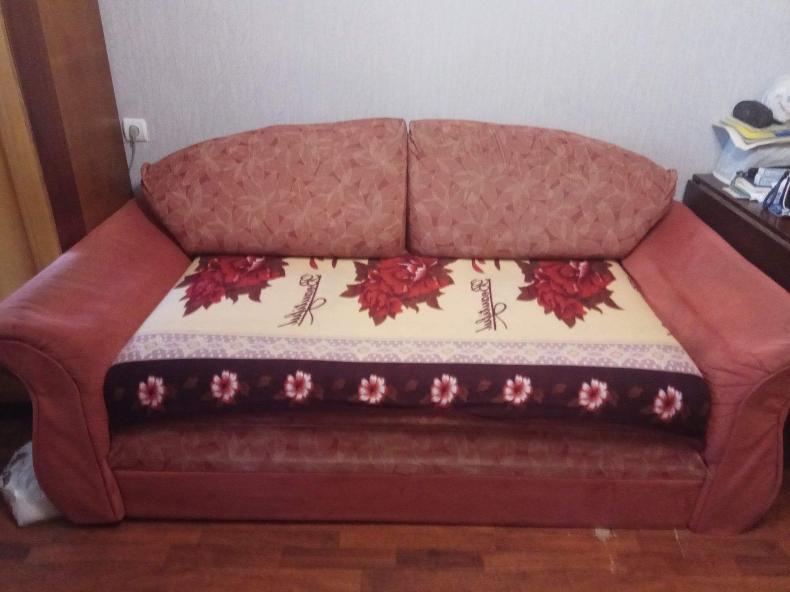Продам диван б/в