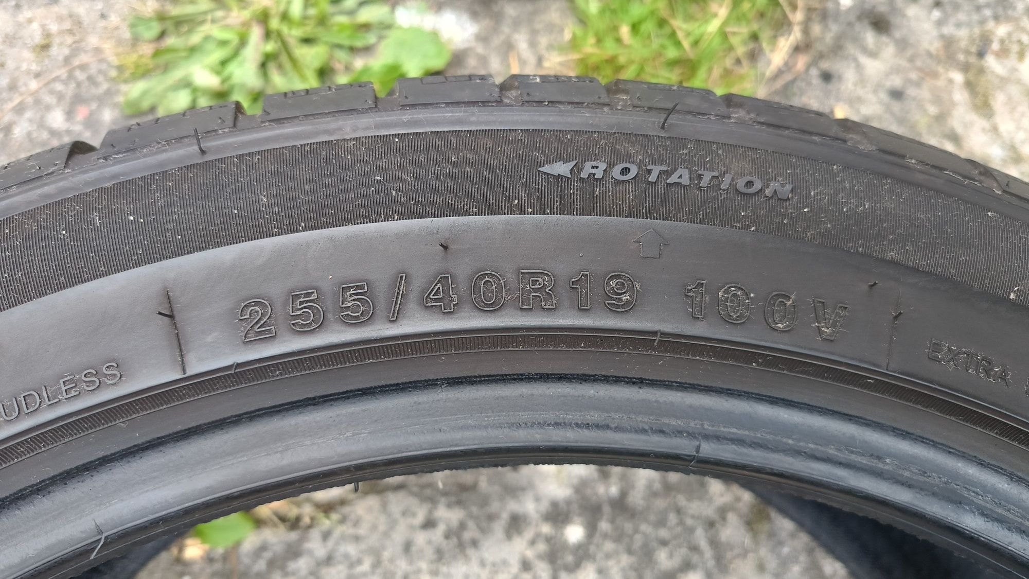 2szt jak NOWE Tracmax 255/40/19 100V XL 7,5mm 2022rok