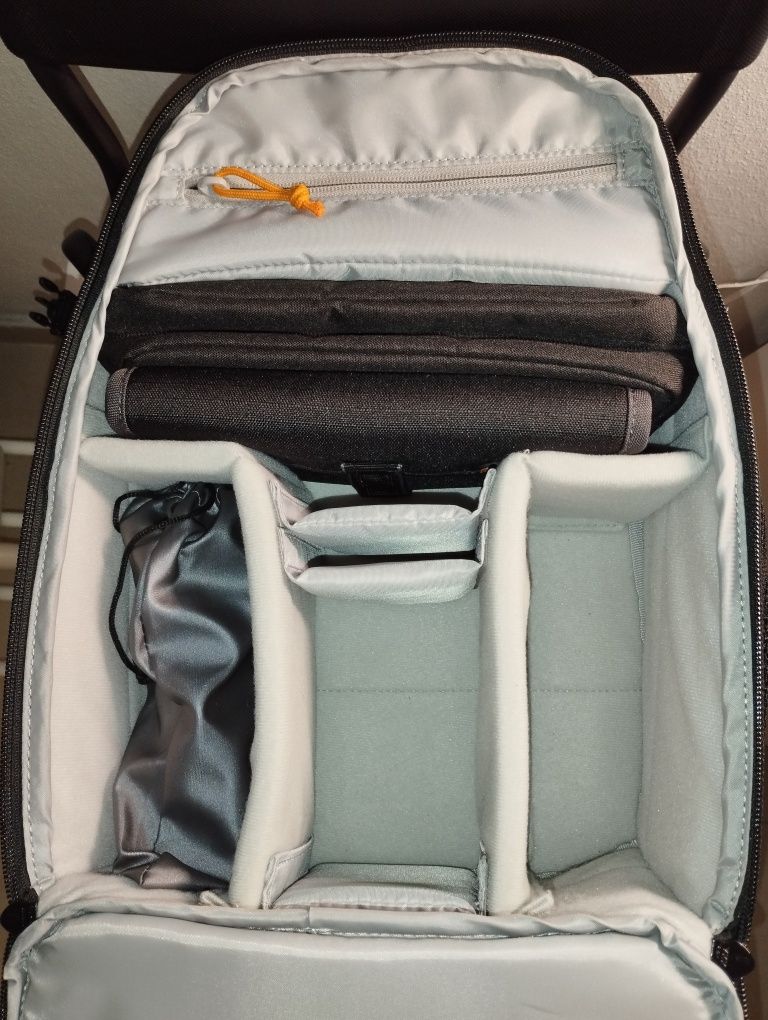 Lowepro (novo) – Mochila Fotográfica